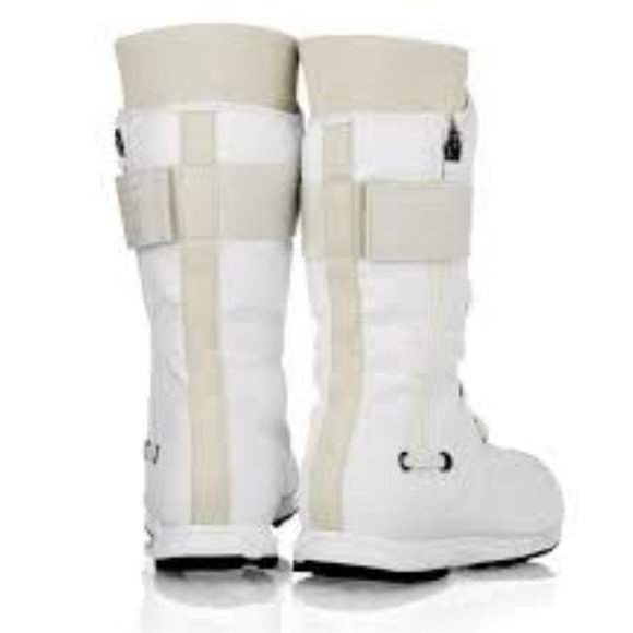 Women's Adidas by Stella McCartney Fortanima Winter Boots - Picture 7 of 11